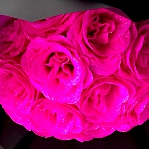 Buchet Glitter Roses cu 19 trandafiri roz decorativi, buchet premium ambalat elegant, 40 cm - Img 3