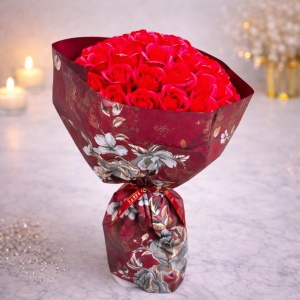 Buchet Royal Red cu 55 trandafiri de sapun
