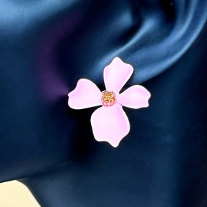 Cercei A Little Magic, cu design floral si prindere cu tija, Roz 3