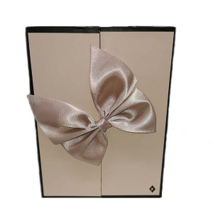 Cutie cu bijuterii, cercei si pandant cu cristale swarovski, ursulet, trandafiri si hortensii criogenate, Ø 13 X 13 X 17