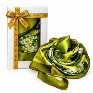 Esarfa premium dama cu flori de cires, 70 x 70 cm, Verde olive