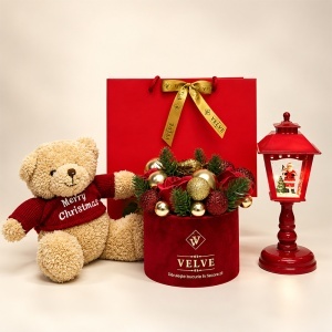Pachet cadou de Craciun Teddy Christmas cu ursulet de plus, aranjament Golden Christmas si felinar englezesc 21 cm, in punga festiva - Img 7