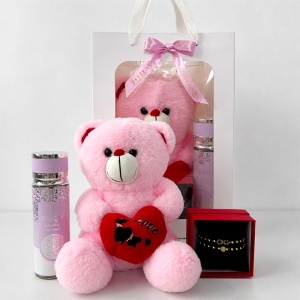 Pachet dama Teddy Box cu ursulet roz cu inima de plus, spray de corp arabesc YARA si set de bratari in cutie rosie - Img 5