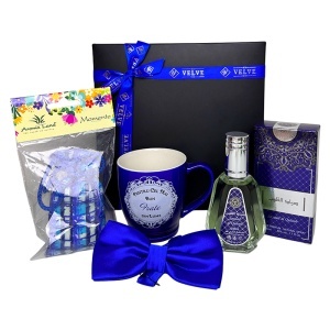 Pachet Pure Love "Pentru cel mai bun frate", parfum, cana personalizata, papion si odorizant auto, in cutie cadou