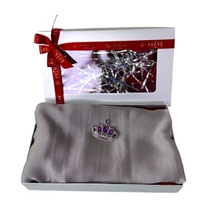 Pachet Silky pentru femei, cu esarfa eleganta si brosa, in cutie cadou, Gri - Img 3