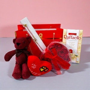 Pachet Special Valentine, cu ursuleț pluș 18 cm, inimioara plus 8 cm, cutie inima cu 12 trandafiri din sapun, bratara si tableta Raffaello, ambalate în cutie tip poseta - Img 4