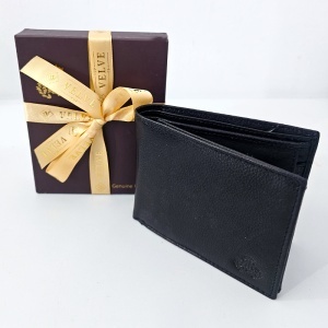 Portofel barbati Textured Black, din piele naturala, compartimentat, Negru Mat, 12x10 cm