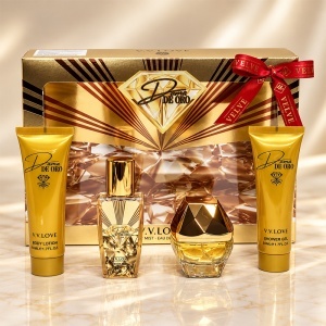 Set cadou femei V.V.LOVE Dama de Oro, apa de parfum, body mist, gel de dus si lotiune de corp - Img 2