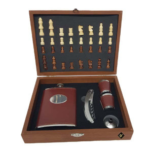 Set cadou pentru barbati, in forma de sah, maro 
