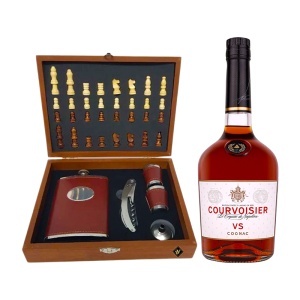 Set cadou pentru barbati VLV, cutie in forma de sah cu accesorii si Coniac Courvoisier VS