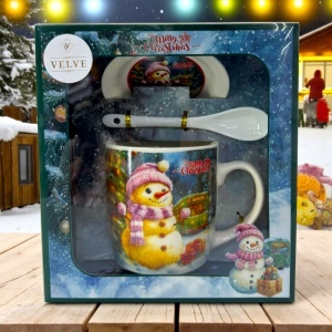 Set cana ceramica, farfurie si lingurita, Merry Christmas Snowman, ambalata in cutie cu fereastra, 200ml - Img 2