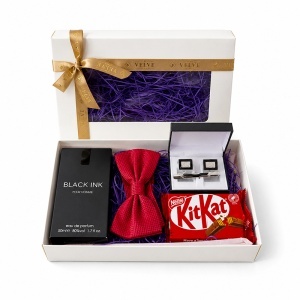 Set pentru barbati Ruby Crimson Edition cu parfum arabesc Black Ink, papion rosu, butoni, ac de cravata si ciocolata - Img 2
