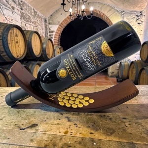 Suport decorativ elegant din lemn pentru sticla bautura cu vin Bottega Cabernet Sauvignon 750 ml - Img 2