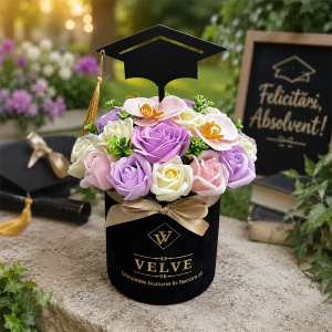 Aranjament floral absolvire 2026 in cutie de catifea cu trandafiri si orhidee de sapun - Img 2