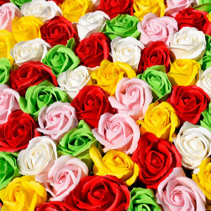 Aranjament floral Dye, in cutie inima rosie, cu 75 trandafiri din sapun