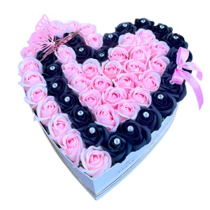 Aranjament floral Love Impact, cu 51 trandafiri din sapun in doua nuante si cristale decorative, cutie alba format inima, Roz/Negru - Img 2