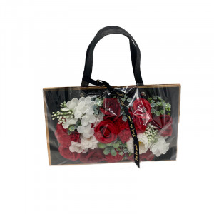 Aranjament floral in forma de poseta cu flori de sapun, 27 x 16 x 9 cm, rosu