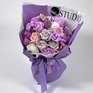 Buchet floral Eternal din flori artizanale, trandafiri si lalele de sapun, 22x30 cm, Lila - Img 2