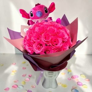 Buchet floral premium Stitch cu 35 trandafiri decorativi cu efect glitter, inaltime 42 cm, Roz - Img 5