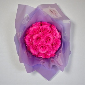 Buchet Glitter Roses cu 19 trandafiri fucsia decorativi, buchet premium ambalat elegant, 40 cm - Img 5