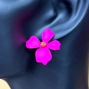Cercei A Little Magic, cu design floral si prindere cu tija, Fucsia 2