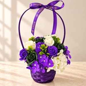 Cosulet cu flori de sapun Floral Collection, trandafiri si hortensii, 33 cm, Mov/Crem