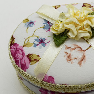 Cutiuta eleganta Mishela, cu design floral si oglinda, in forma ovala