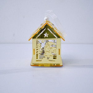 Decoratiune de Craciun cu muzicuta si luminite, tip casa, Auriu, 8x4,5 cm
