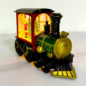 Decoratiune luminoasa de Craciun, tip locomotica, cu brad impodobit si copil costumat in Santa Claus, Auriu/Verde 14X9X5