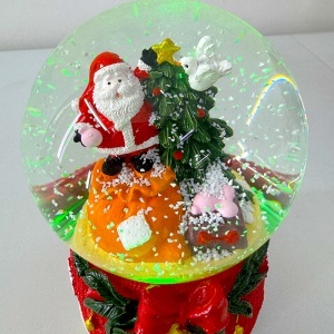 Glob muzical Santa Claus is Coming, efect realist de ninsoare si detalii tematice de Craciun, 16x10 cm - Img 2