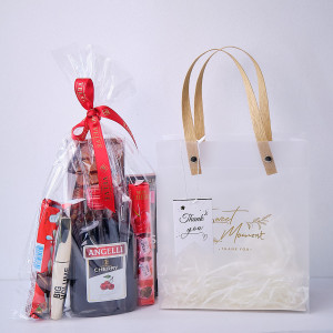 Pachet cadou Beauty Gift, cu Ruj Liquid Matt Eveline Cosmetics, Rimel Eveline Cosmetics, Farduri de pleoape Eveline Charming Mocha, 5 praline Mon Cherry, Kinder Bueno si lichior Angelli Cherry 200ml, in punga asortata, Crem 2