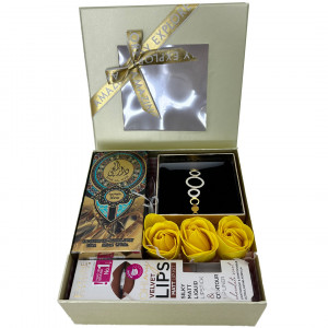 Pachet cadou pentru femei, cu Parfum arabesc Dar Al Hae New 50ml, Bratara Pagasae, Kit Lips Eveline si 3 trandafiri de sapun - Img 3