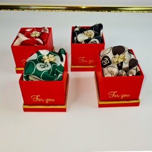 Pachet cu 4 seturi For You, cu esarfa eleganta si brosa aurie, ambalate individual in cutie premium - Img 8
