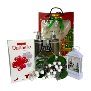 Pachet cadou Merry Christmas, praline Raffaello 80gr, set Vivian Gray Luxury, decoratiuni craciun, amblate in punga cadou imprimeu sarbatori