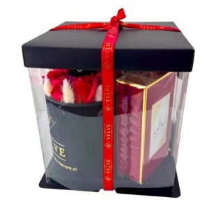Pachet pentru indragostiti, Berny, aranjament floral cu trandafiri de sapun, parfum arabesc si ursulet floral, Negru-Rosu - Img 6