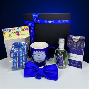 Pachet Pure Love "Pentru cel mai bun frate", parfum, cana personalizata, papion si odorizant auto, in cutie cadou - Img 2