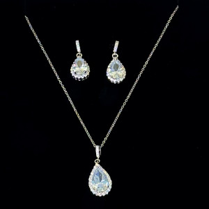 Set accesorii Precious Pearl, din inox, cu cercei, lantic si pandantiv, stilizat cu pietre semipretioase si cristale, in cutie cadou, Argintiu 1