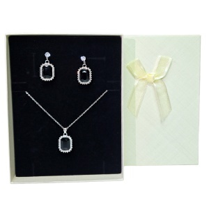 Set bijuterii dama Feeling Black din inox cu colier si cercei, piatra neagra eleganta, in cutie cadou