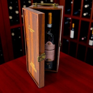 Set caseta eleganta din lemn Special Wine, cu trei accesorii vin si o sticla Bottega, Maro - Img 4