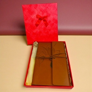 Set jurnal vintage maro cu esarfa eleganta - Img 4