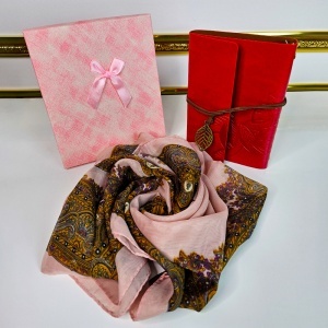 Set jurnal vintage rosu cu esarfa eleganta - Img 2
