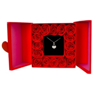 Set Love Box cu 16 trandafiri de sapun si colier inima din otel inoxidabil, in cutie eleganta - Img 2