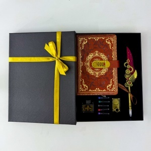 Set Regal Secret, agenda/jurnal inchidere cifru, stilou cu pana si suport, calimara si rezerve cerneala, Maro-Caramiziu - Img 3