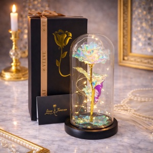 Trandafir artizanal in cupola, cu petale pe blat negru, LED, felicitare si cutie cadou, Gold