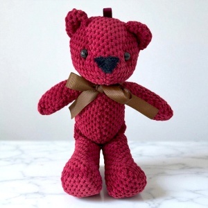 Ursulet de plus crosetat Robi, cu fundiță, Inaltime 18 cm, Bordo - Img 2