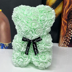 Ursulet floral verde deschis din Trandafiri 25 cm, decorat manual, cutie cadou