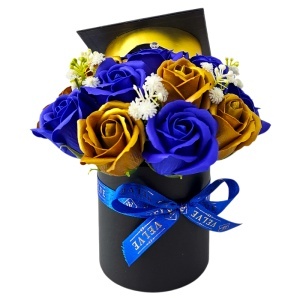 Aranjament floral absolvire Royal Blue cu trandafiri de sapun, in cutie rotunda