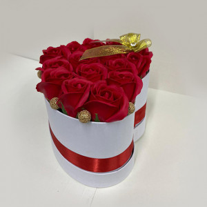 Aranjament floral Bow Heart cutie inima cu 15 trandafiri sapun 4
