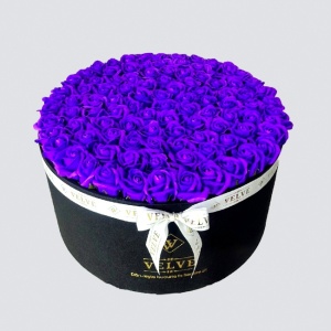 Aranjament floral 101 trandafiri de sapun, in cutie cadou cu felicitare personalizata, Indigo diametru 42cm 5