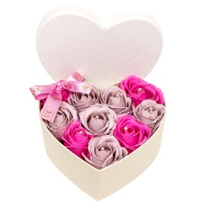 Aranjament floral Intimissimo in cutie inima cu 10 trandafiri de sapun roz si gri-lila